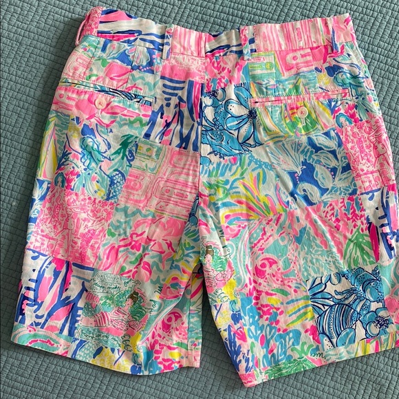 Lilly Pulitzer men’s Beaumont short patchwork pattern Shorts - Picture 2 of 4